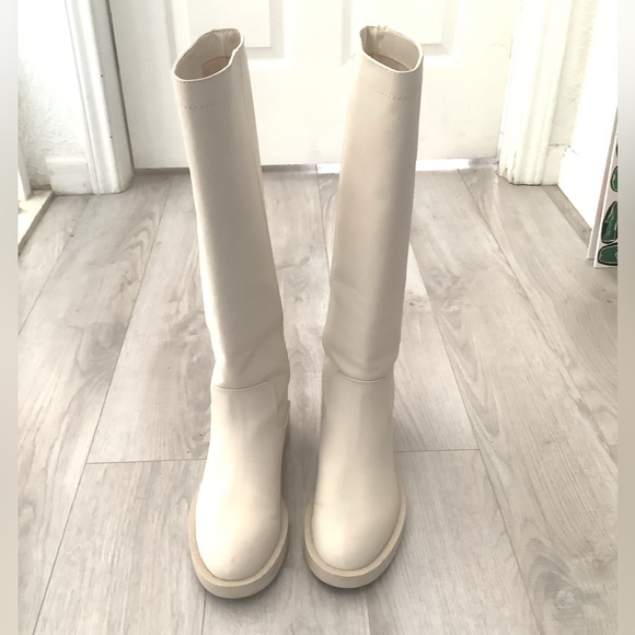 Zara Tall Boots Rubberized White Cream. - Picture 6 of 12